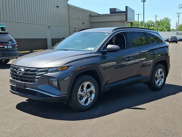 Used 2023 Gray Hyundai SEL image 6