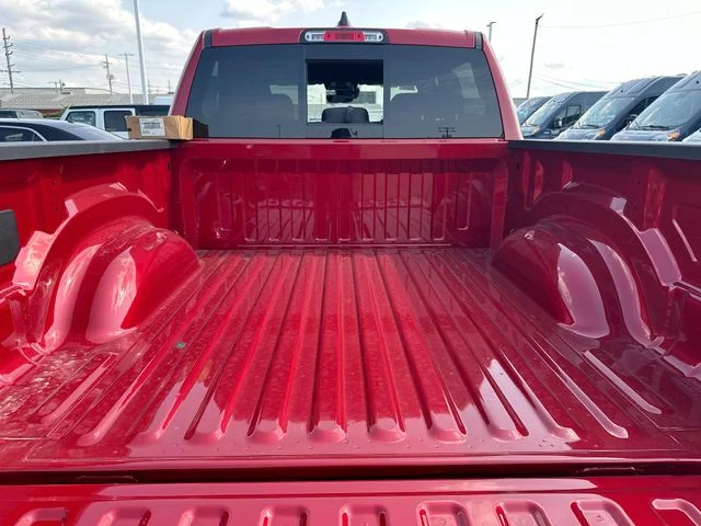 New 2026 Molten Red Pearl-Coat Exterior Paint RAM Big Horn/Lone Star image 24