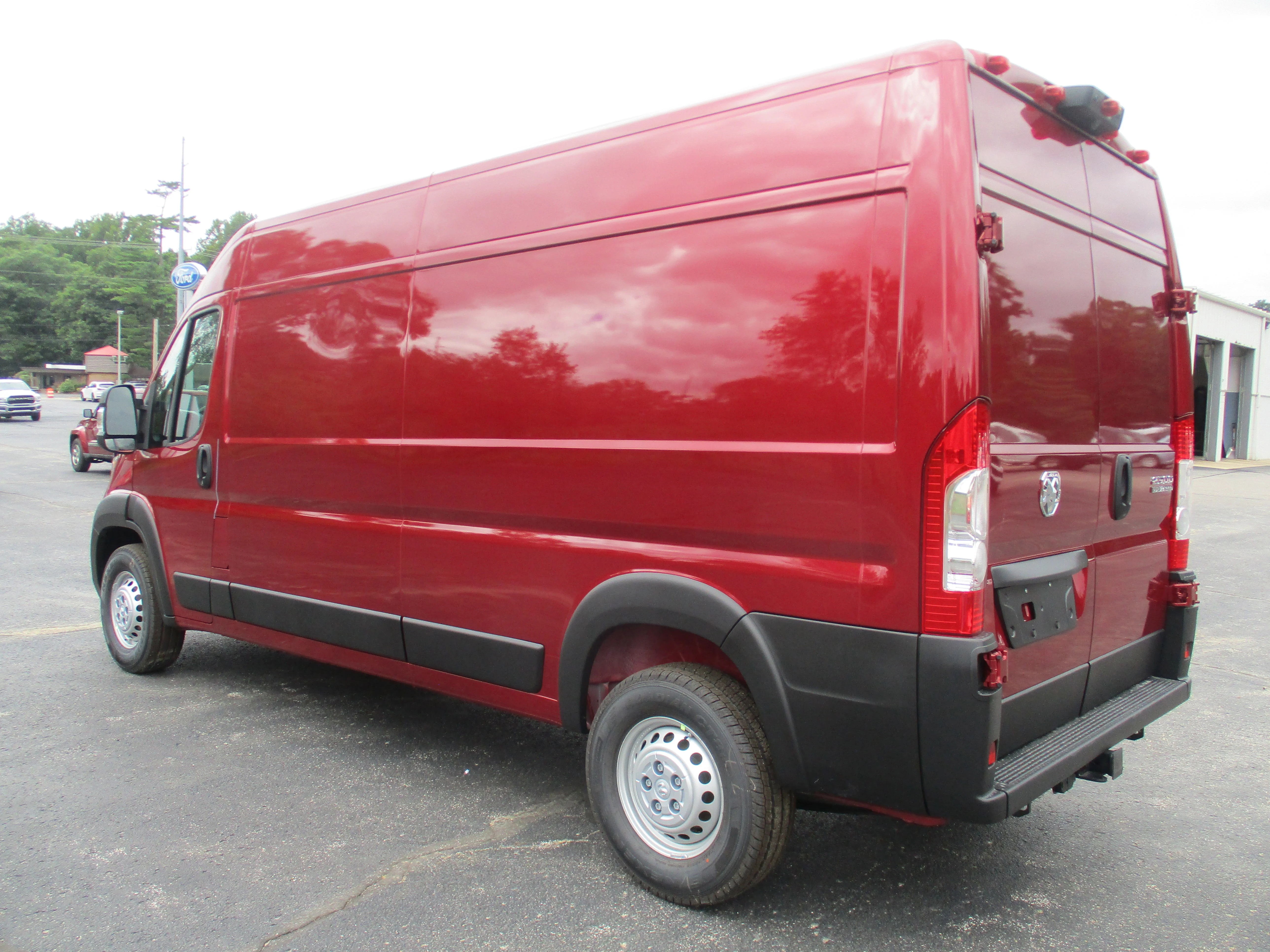 New 2026 Deep Cherry Red Crystal Pearl-Coat Exterior Paint RAM Tradesman 2500 High Roof 159 WB image 8