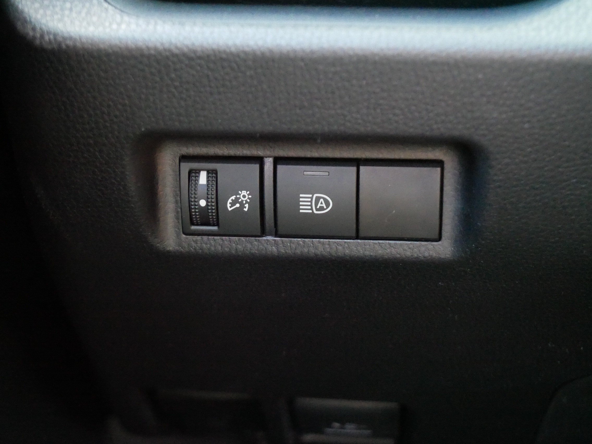 Certified Used 2025 DK. BLUE MC. Toyota XLE image 27