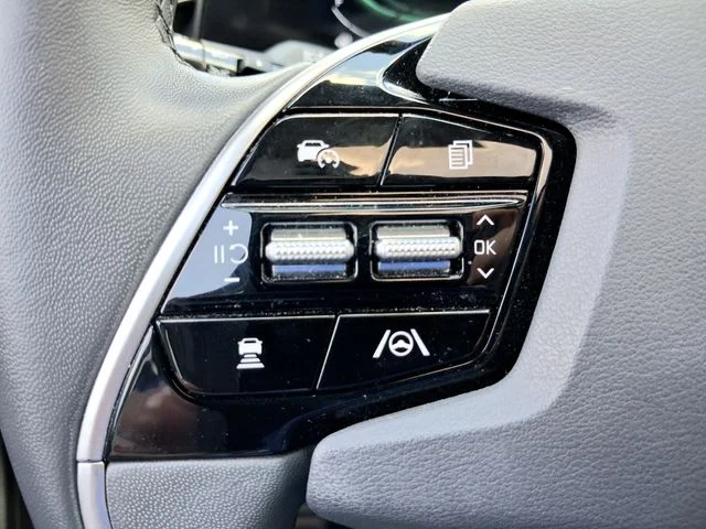 Used 2023 Black Kia EX Touring image 12