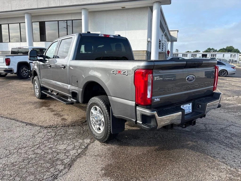 Used 2025 Carbonized Gray Metallic Ford XLT image 5