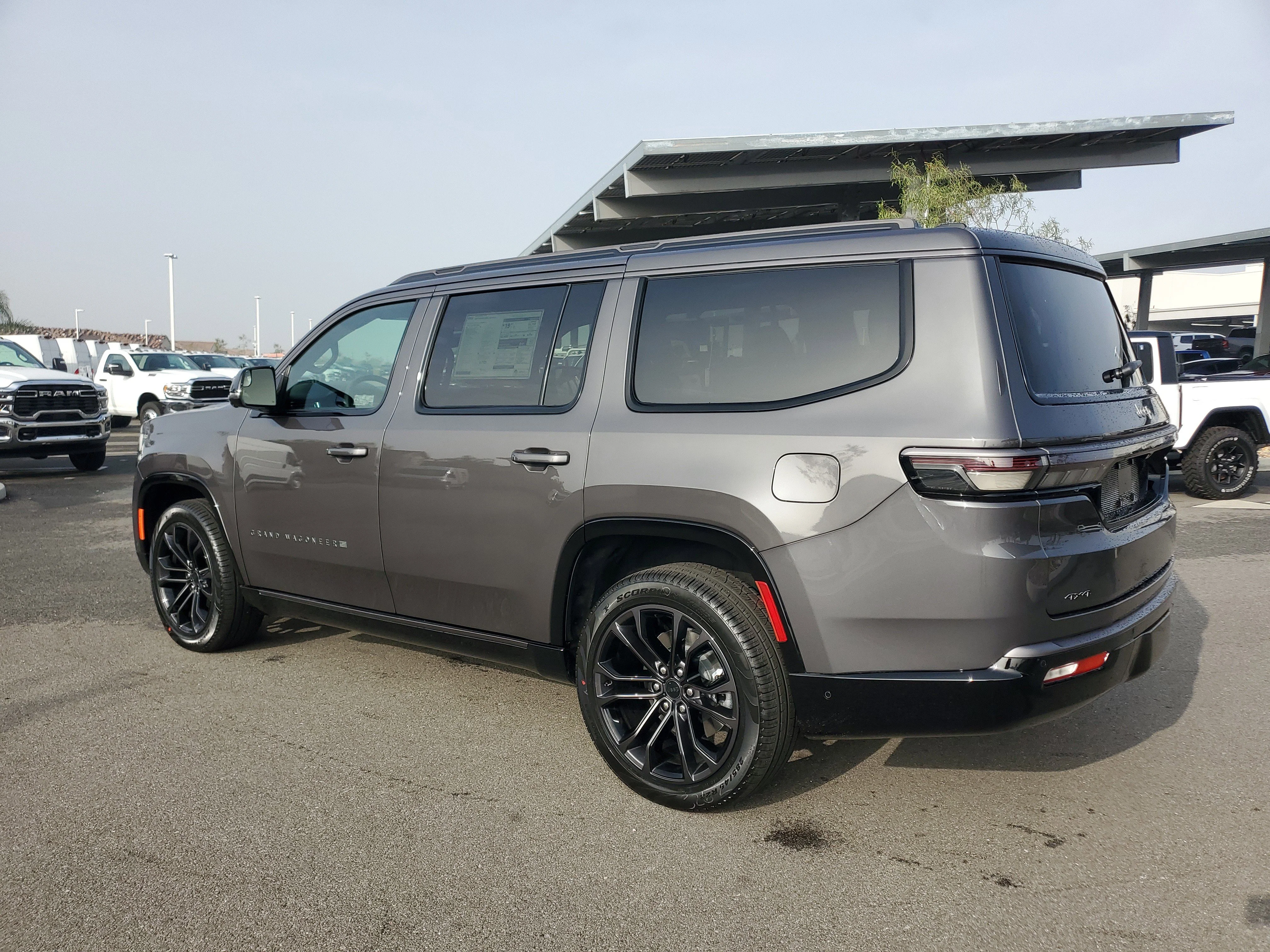 New 2026 Baltic Gray Metallic Clearcoat Jeep Summit Obsidian image 3
