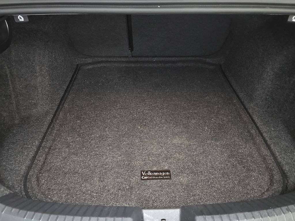 Used 2023 Gray Volkswagen 1.5T SE image 11