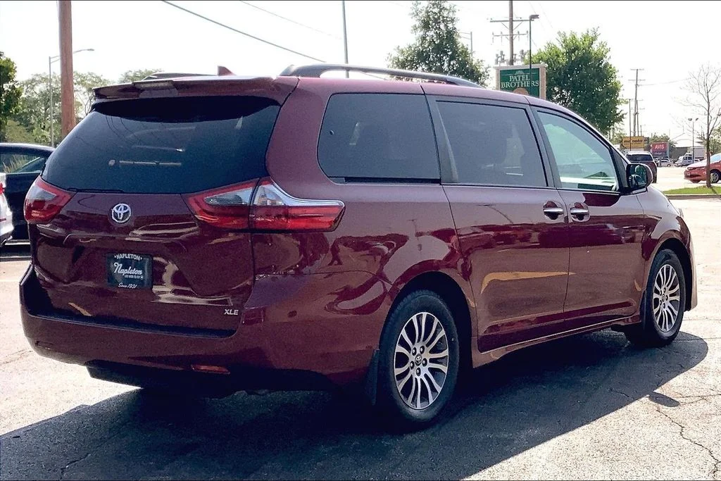 Used 2020 Red Toyota XLE image 16