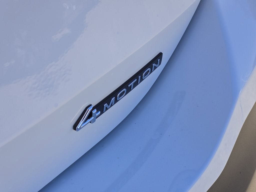 New 2026 White/off-white Volkswagen 2.0T SE image 9
