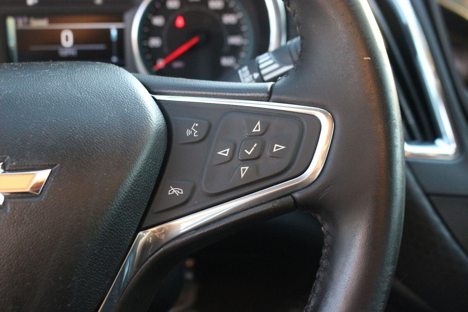 Used 2017 IRIDESCENT PEARL TRICOAT Chevrolet LT image 18