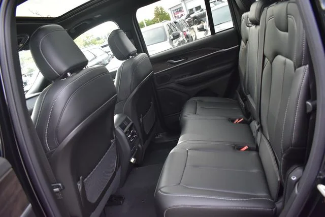 New 2027 High Gloss Black Jeep Limited image 22