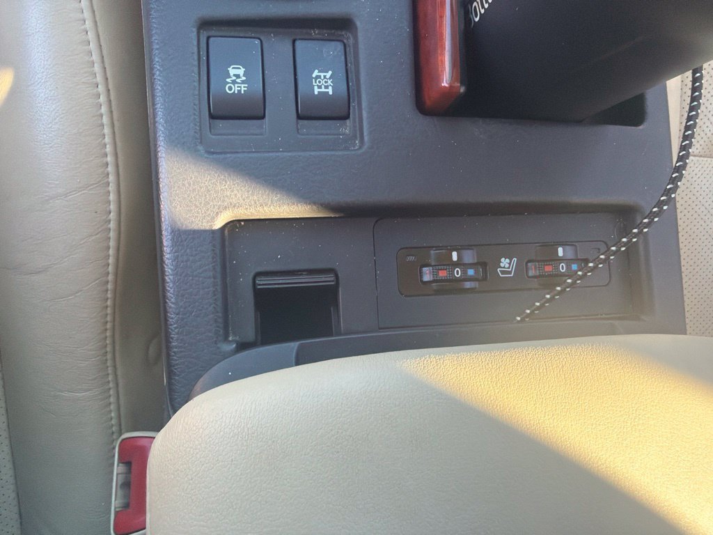 Used 2011 Obsidian Lexus 350 image 29