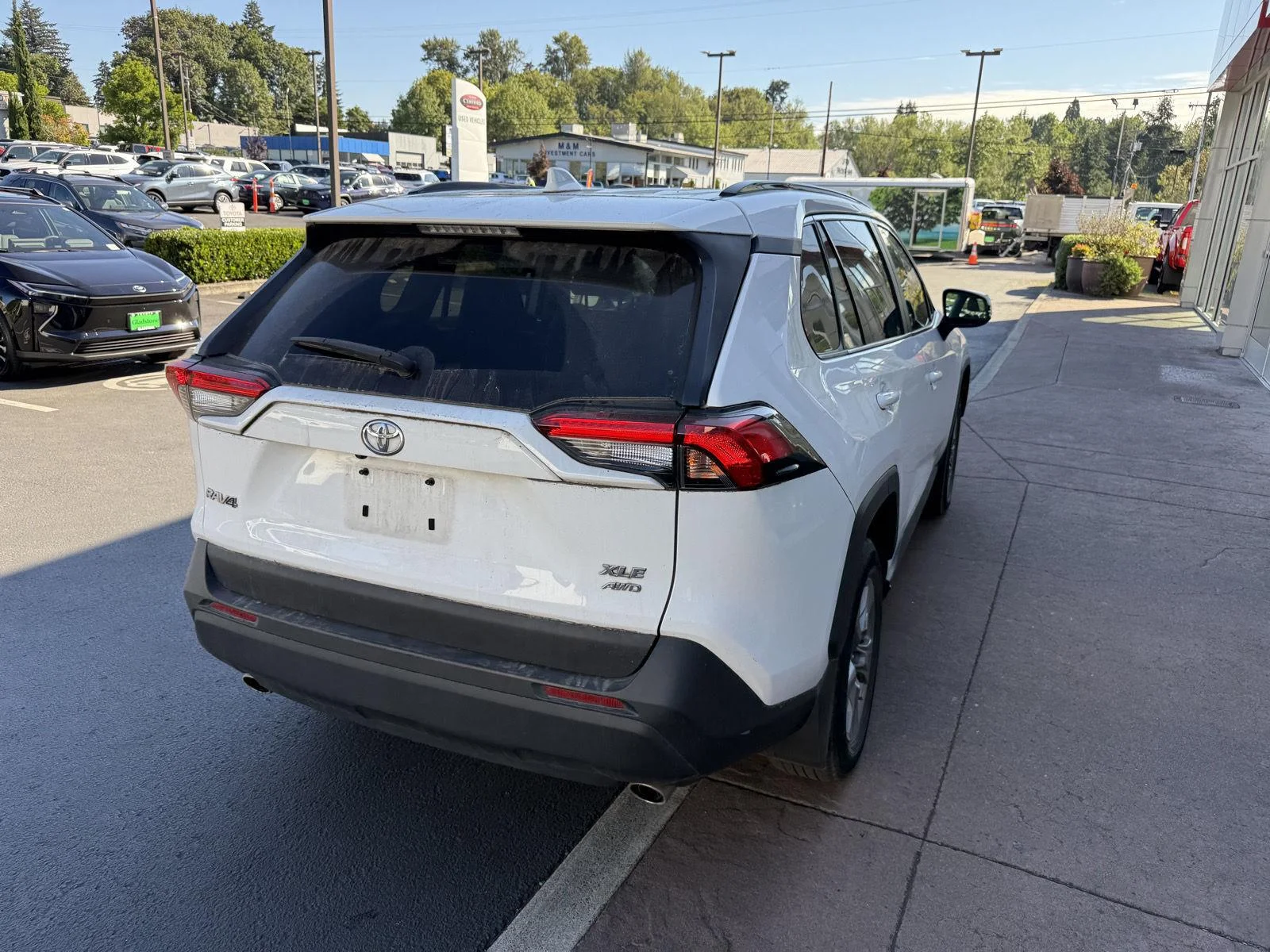 Used 2023 Ice Cap Toyota XLE image 8