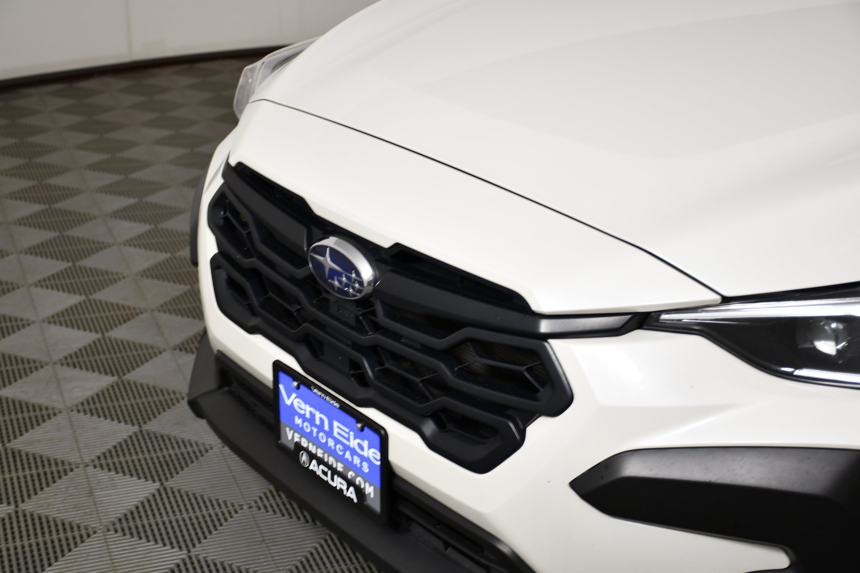 Used 2024 Crystal White Pearl Subaru Base image 11