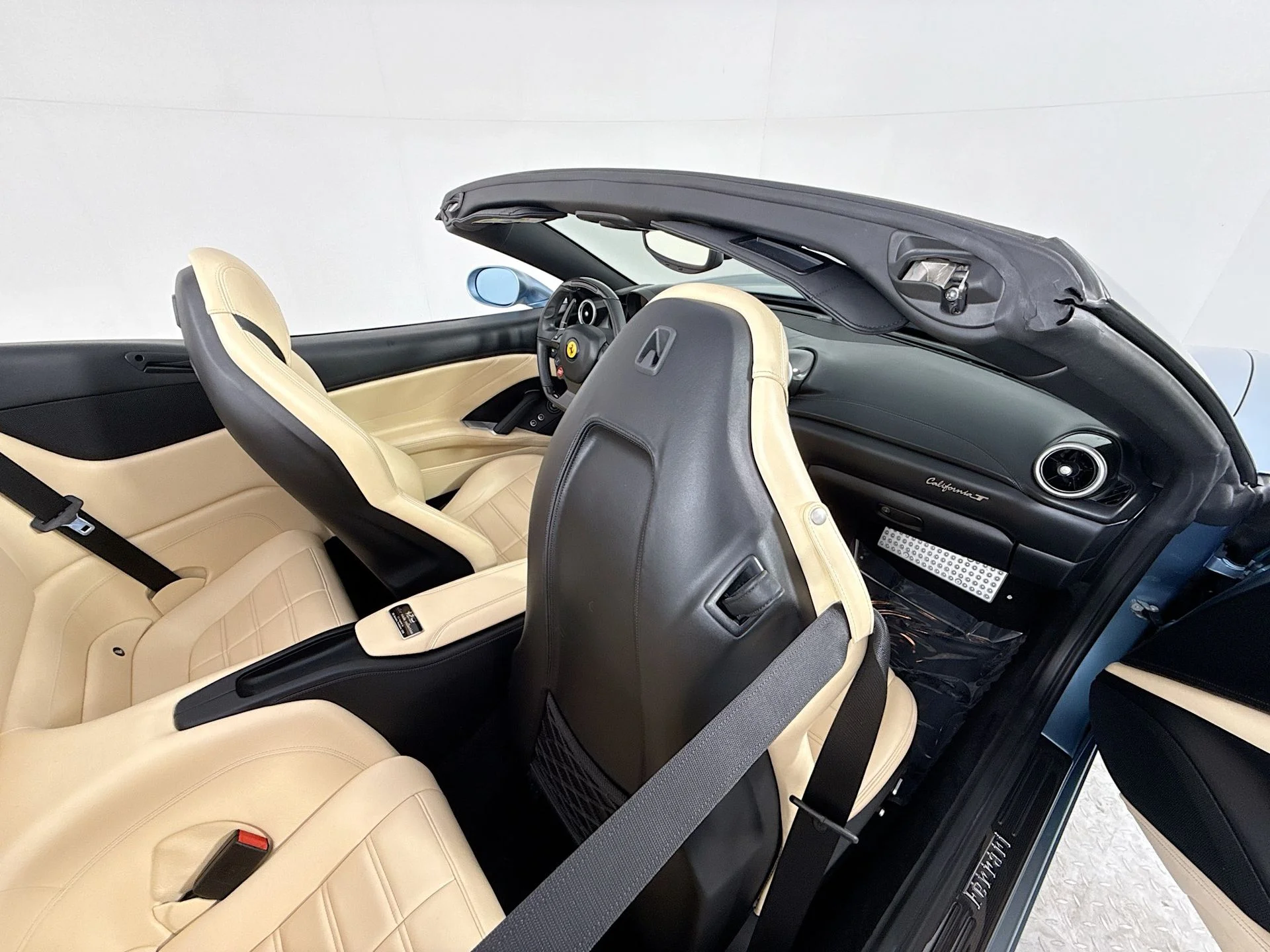 Certified Used 2017 Azzurro Metallic Ferrari T image 23