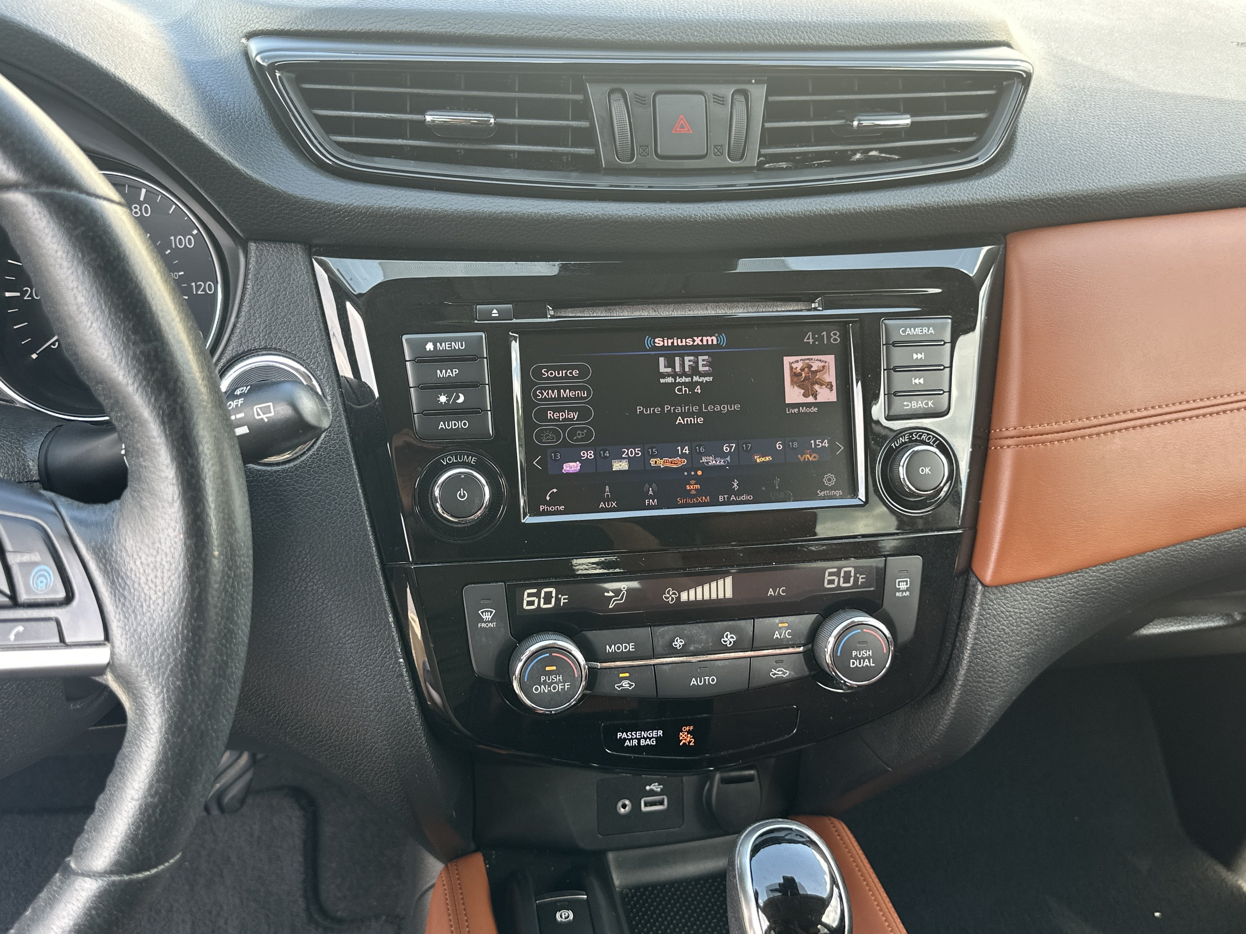 Used 2019 Pearl White Tricoat Nissan SL image 24