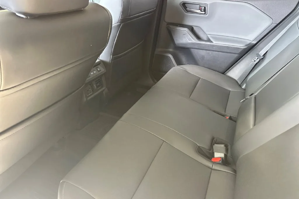 New 2026 Wind Chill Pearl <sup>1</sup> Toyota  Limited image 13