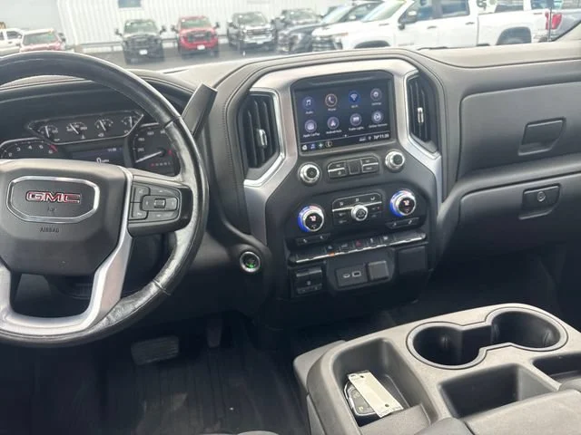 Used 2019 ONYX BLACK GMC SLE image 18