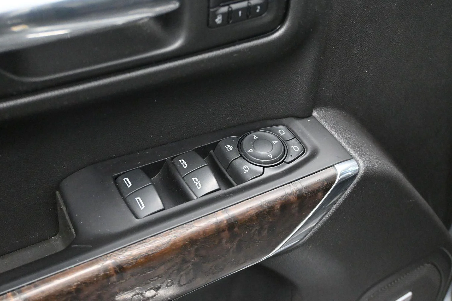 Used 2020 SATIN STEEL METALLIC GMC Denali image 12