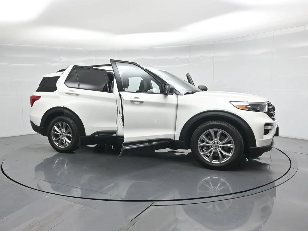 Certified Used 2021 White Ford XLT image 33
