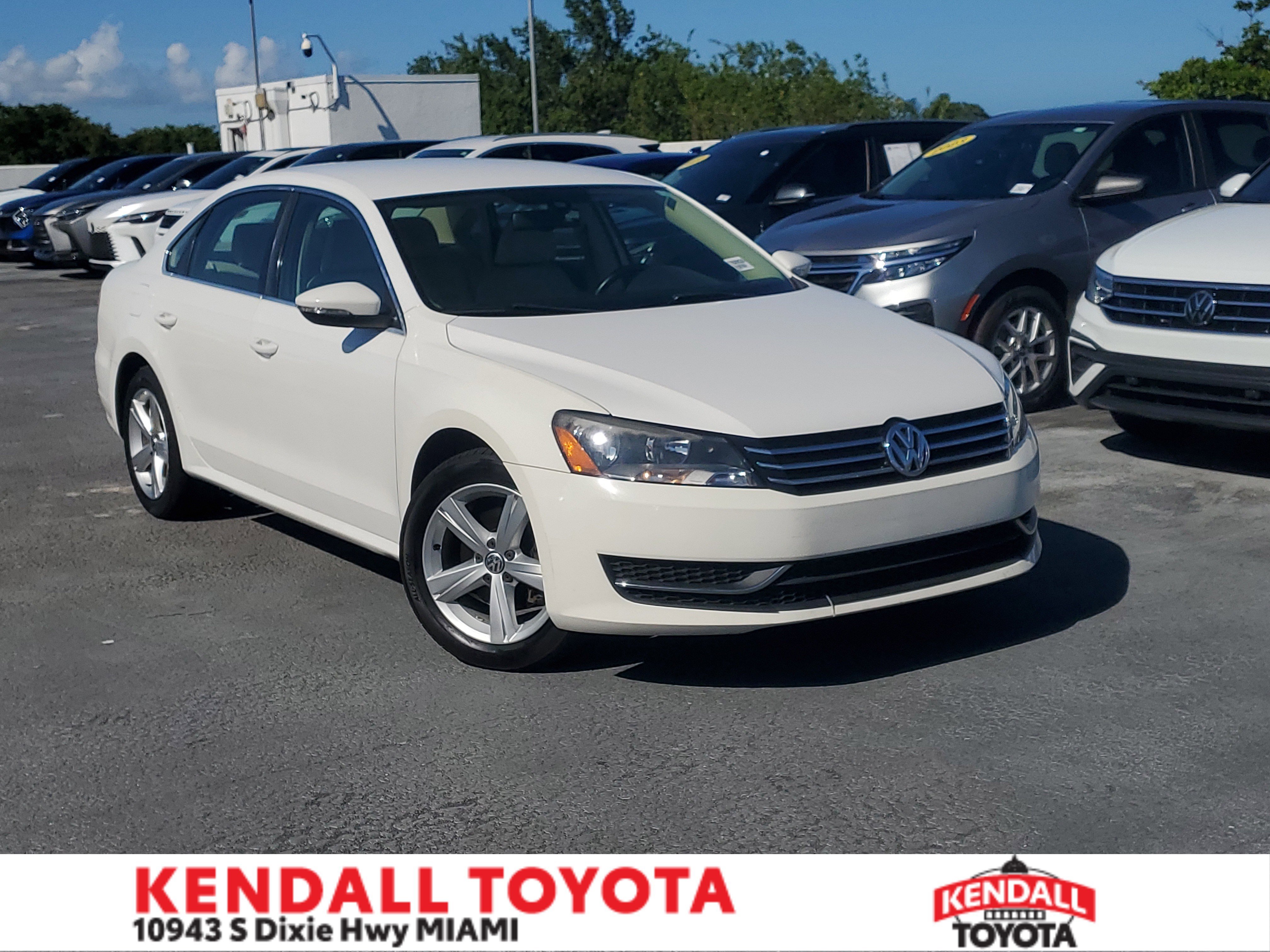 2012 Volkswagen Passat SE AUTO's photo