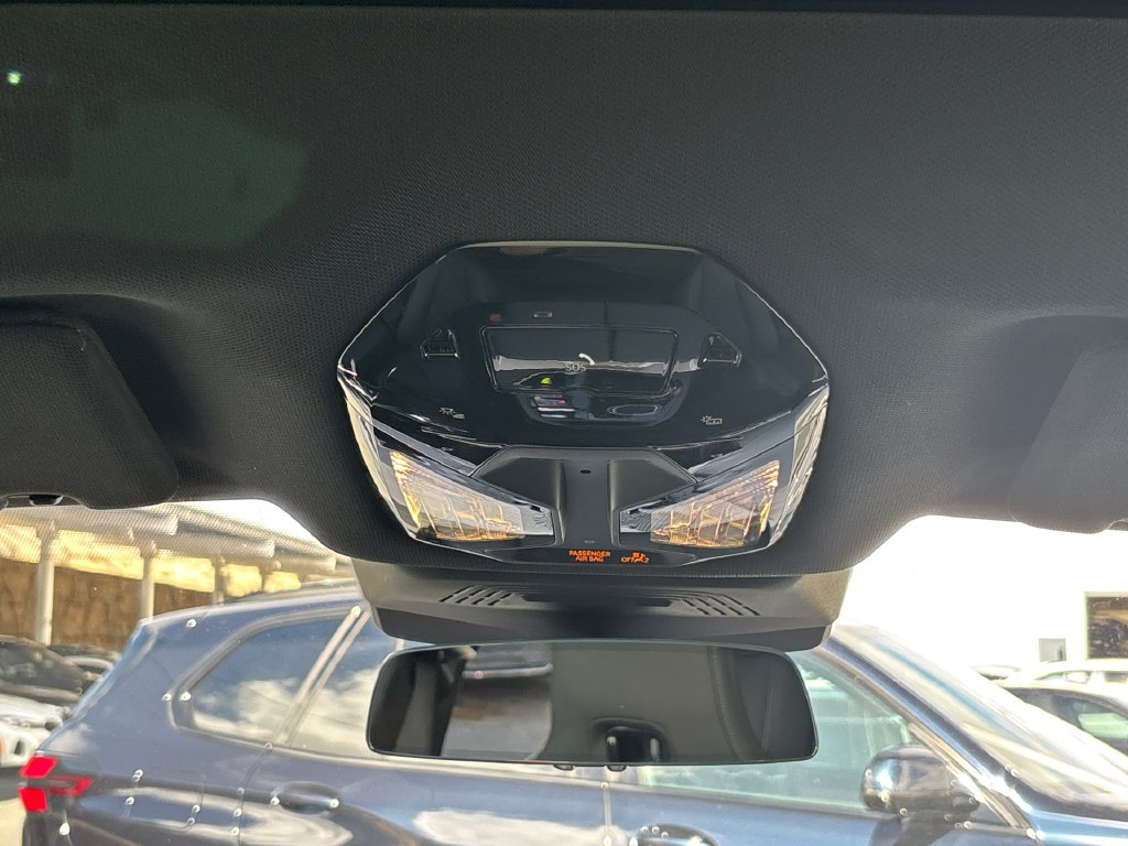 Used 2024 Gray BMW xDrive50 image 22