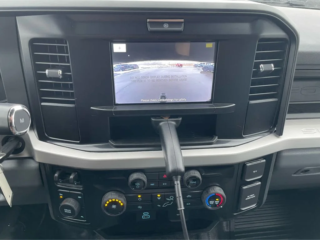 New 2025 Oxford White Ford F-550® XL image 22