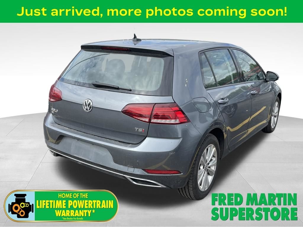 2018 Volkswagen Golf TSI SE's photo