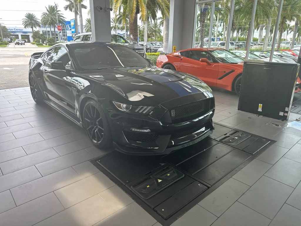 Used 2018 Black Ford Shelby GT350 image 1