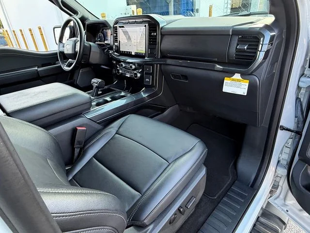 Certified Used 2023 Avalanche Ford XLT image 16
