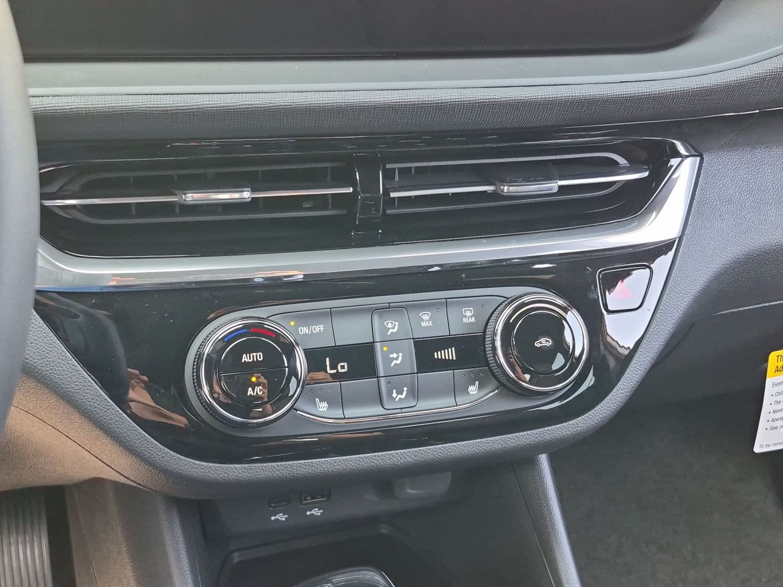 2026 Buick Envista Sport Touring - Photo 12