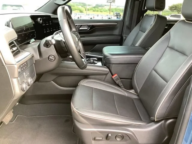 2025 Chevrolet Tahoe Premier - Photo 13