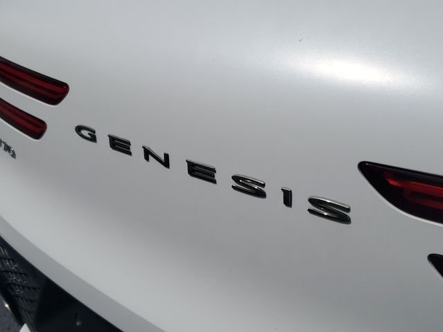Used 2023 White Genesis 2.5T image 8