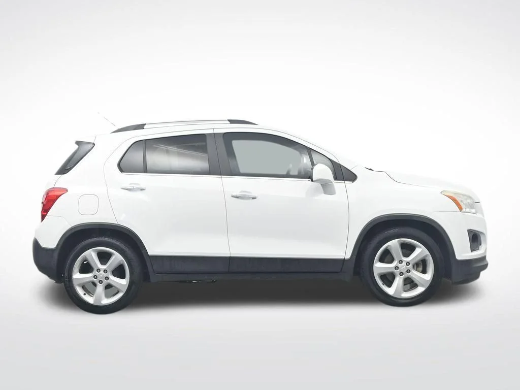 Used 2016 Summit White Chevrolet LTZ image 4