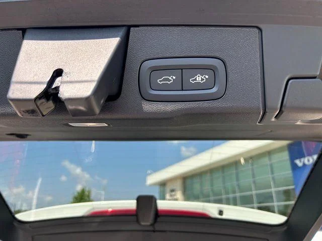 New 2025 White Volvo T8 Ultra image 14