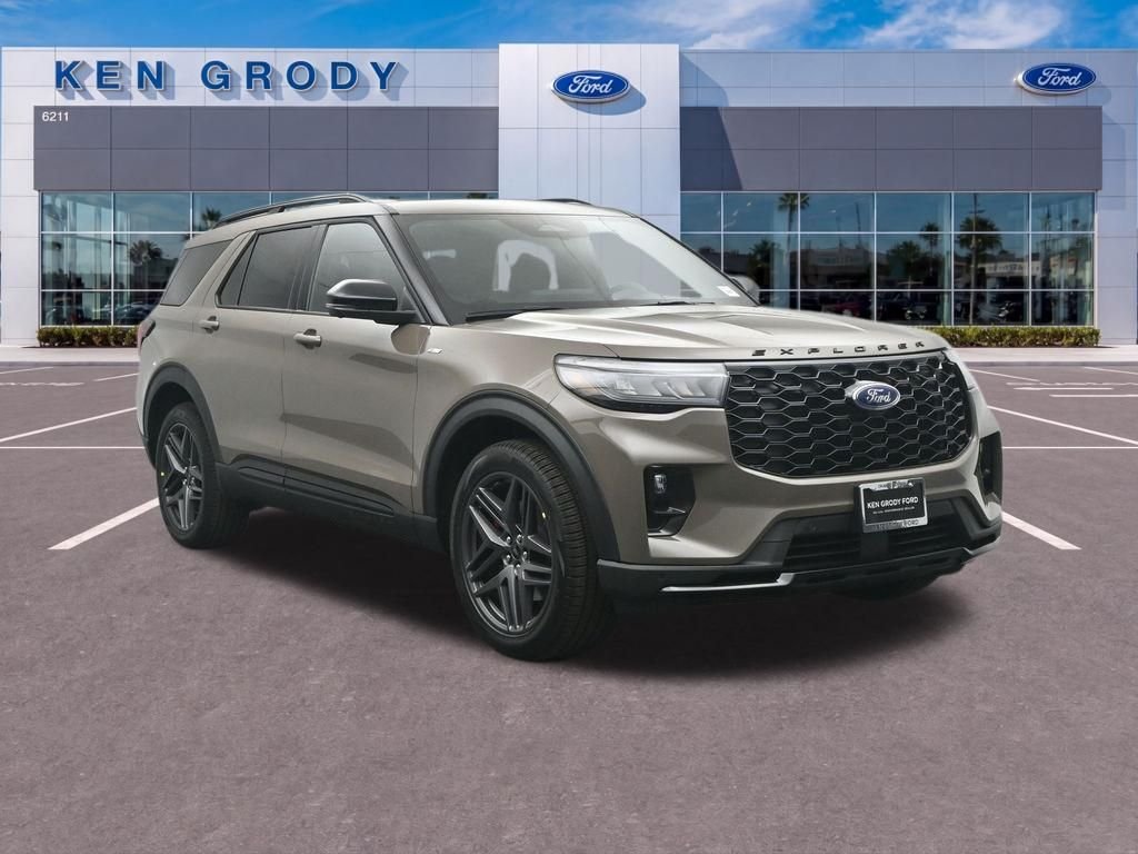 2026 Ford Explorer ST-LINE 4WD's photo