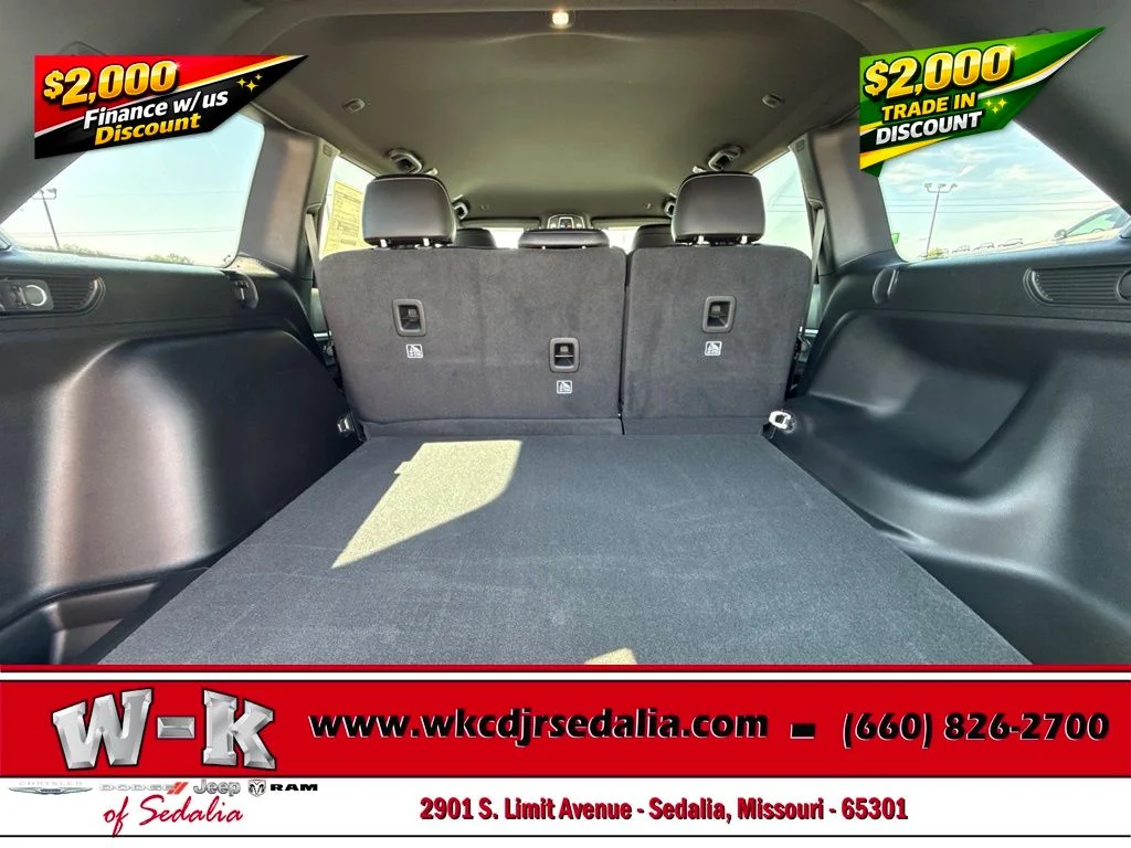 New 2027 Gray Jeep Altitude image 23
