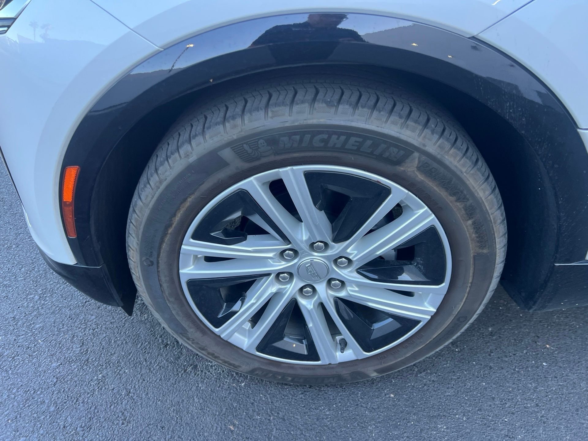 Used 2024 White Cadillac Tech image 10