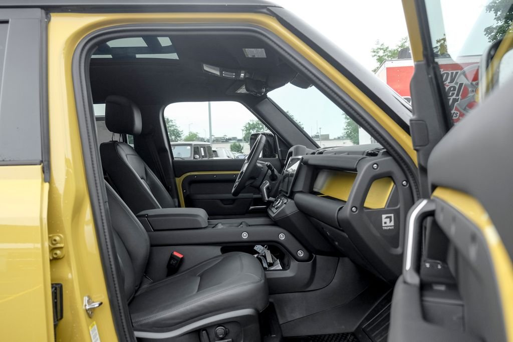 New 2026 Deep Sandglow Yellow Land Rover Trophy Edition image 22
