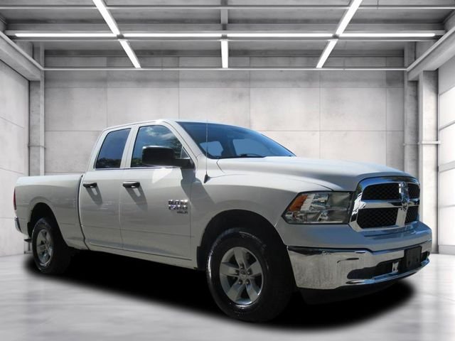 2024 RAM Ram 1500 Classic SLT