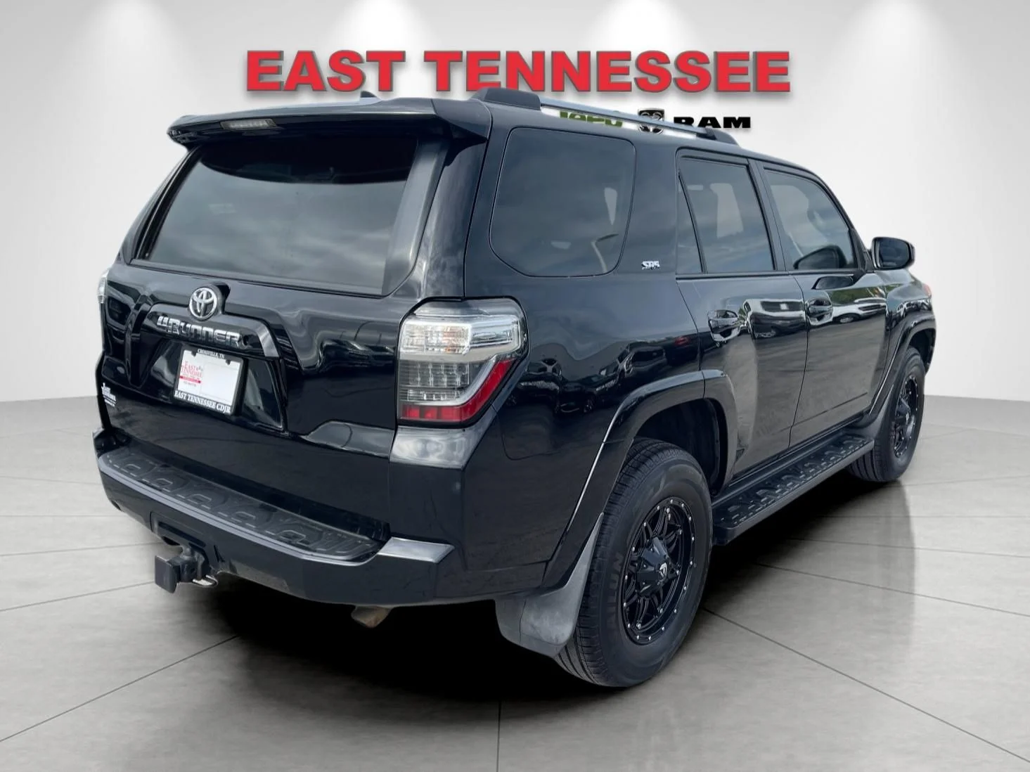 Used 2019 Black Toyota SR5 image 3