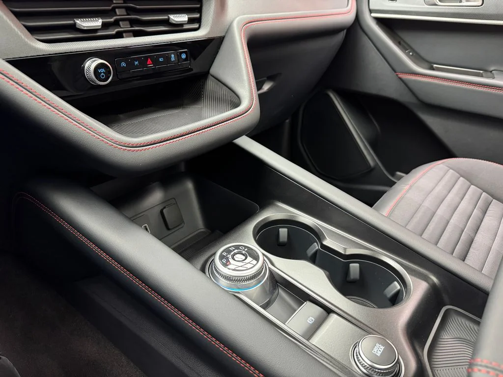 New 2026 Space White Metallic Ford ST-Line image 19