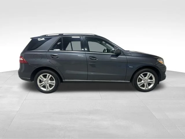 Used 2012  Mercedes-Benz ML 350 image 4