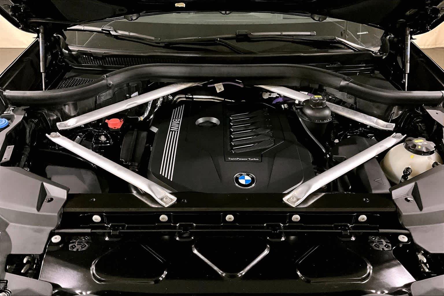 Used 2021 Carbon Black Metallic BMW xDrive40i image 58