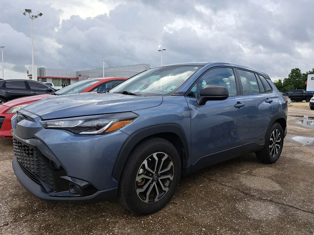2023 Toyota Corolla Cross Hybrid S AWD's photo