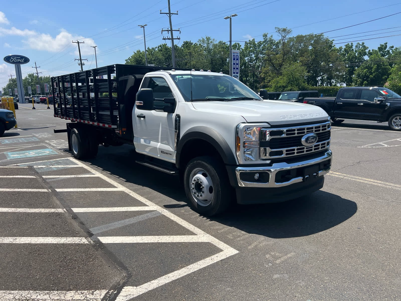 New 2024 Oxford White Ford XL image 3