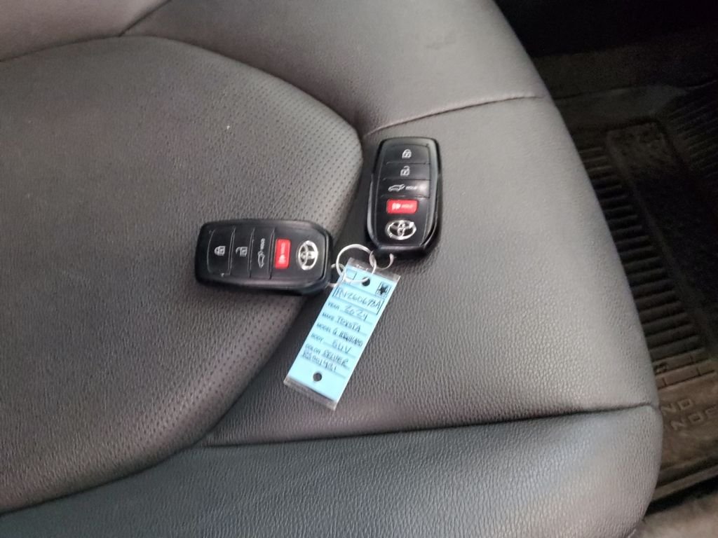Used 2024 Silver Toyota XLE image 28