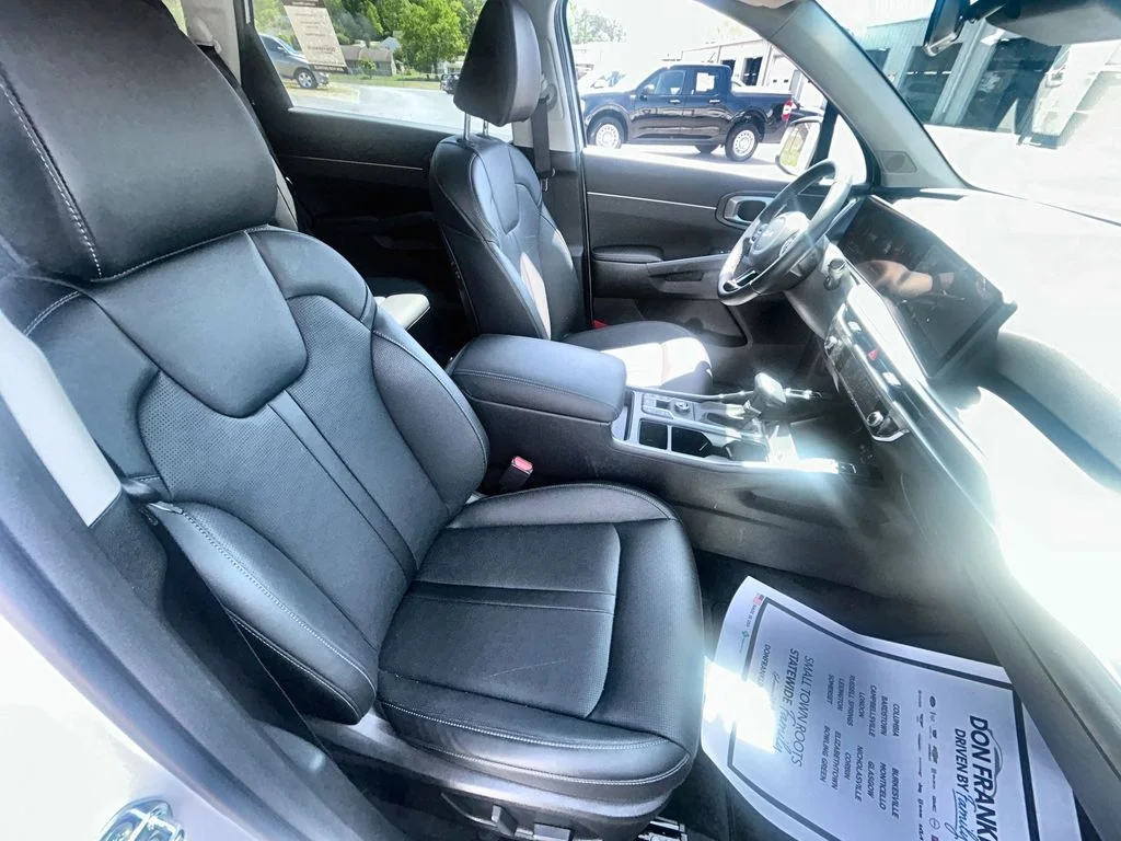 Used 2025 White Kia EX image 14
