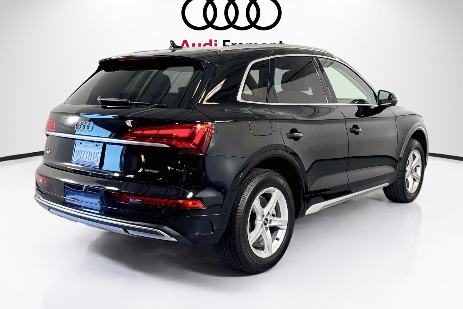 Used 2022 Mythos Black Metallic Audi Premium image 5