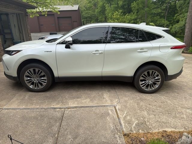 2021 Toyota Venza Limited Hybrid AWD's photo