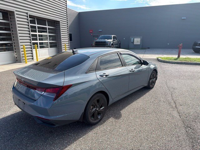Certified Used 2022 Gray Hyundai SEL image 5