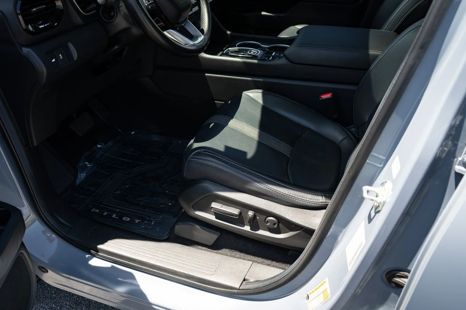 Used 2024  Honda Touring image 18