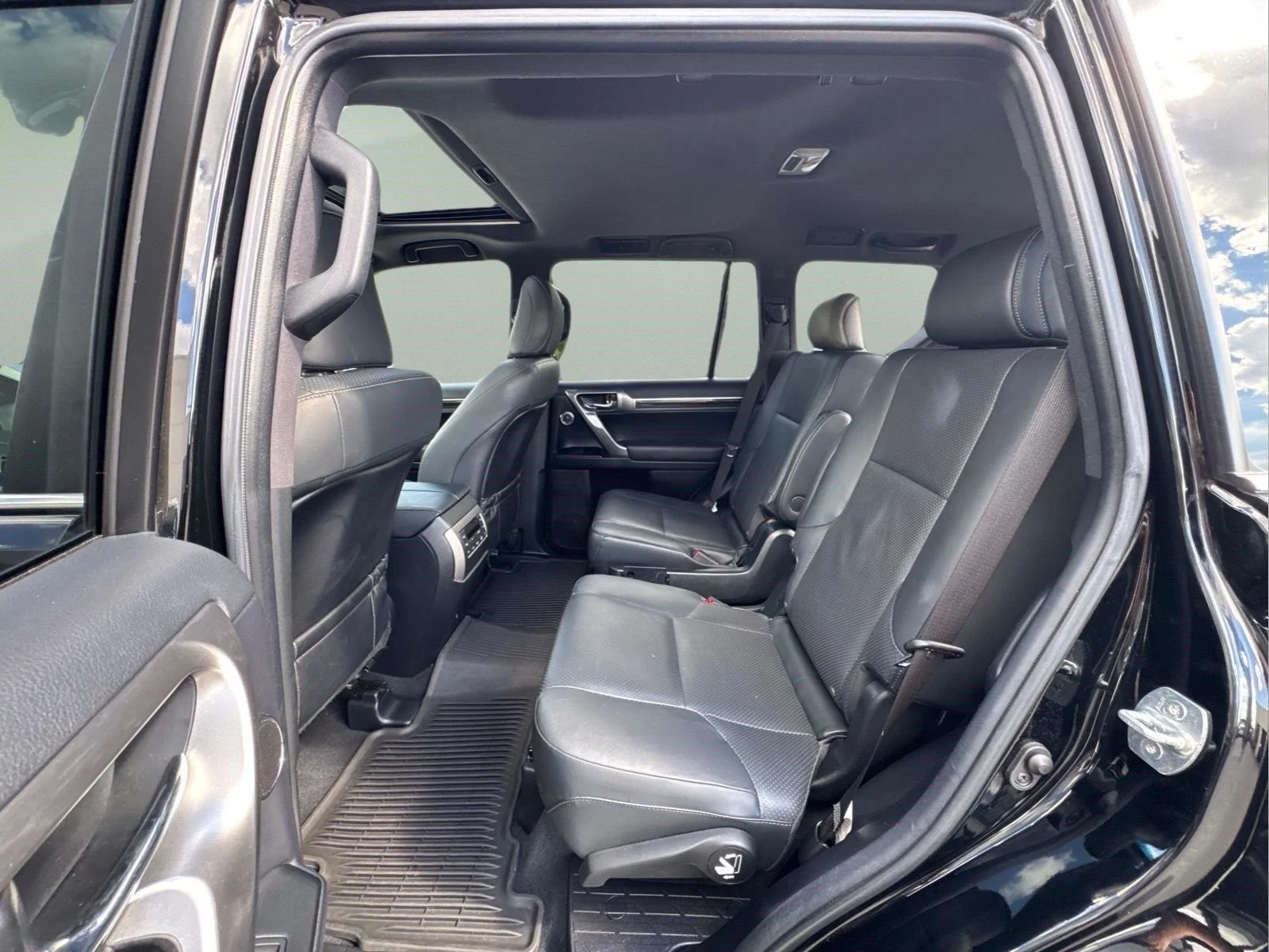 Used 2022 Black Onyx Lexus GX 460 Luxury image 12